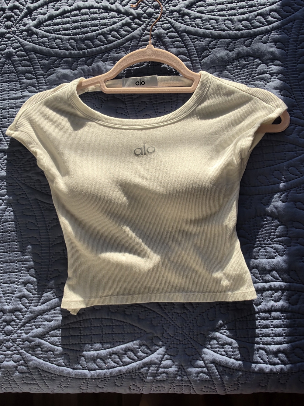 ALO Cream Crop Top
